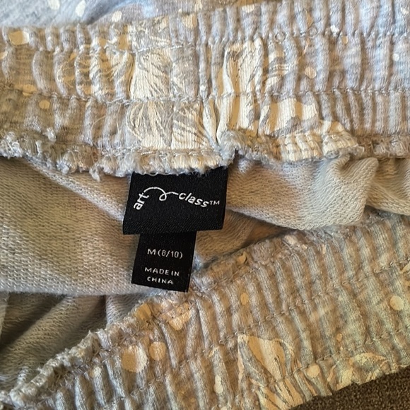 Art Class Hibiscus Flower Knit Pull-On Shorts - Picture 4 of 7